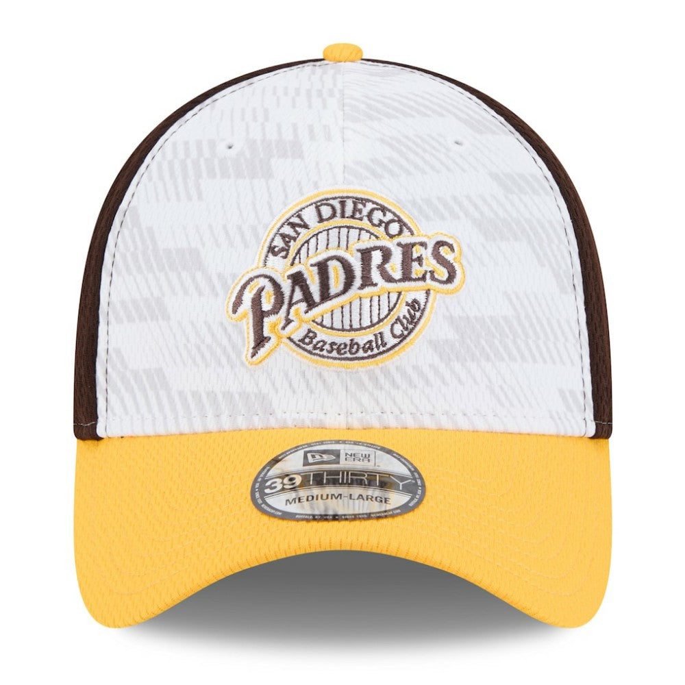 San Diego Padres 2025 MLB Clubhouse 39THIRTY Flex Hat Brown/Gold