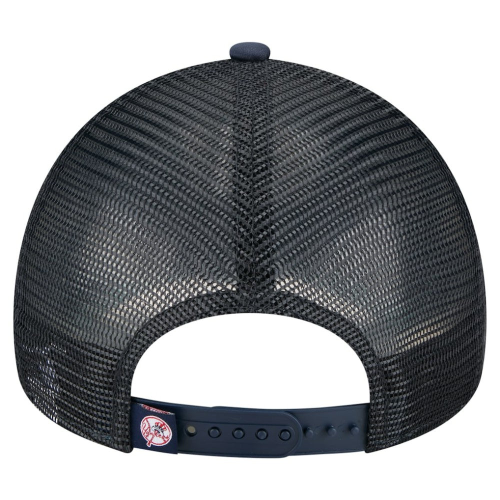 New York Yankees Distressed 9FORTY A-Frame Adjustable Trucker Hat Navy