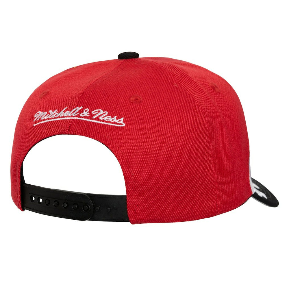 Chicago Bulls Underarch Two-Tone Pro Crown Snapback Hat - Red/Black for sale