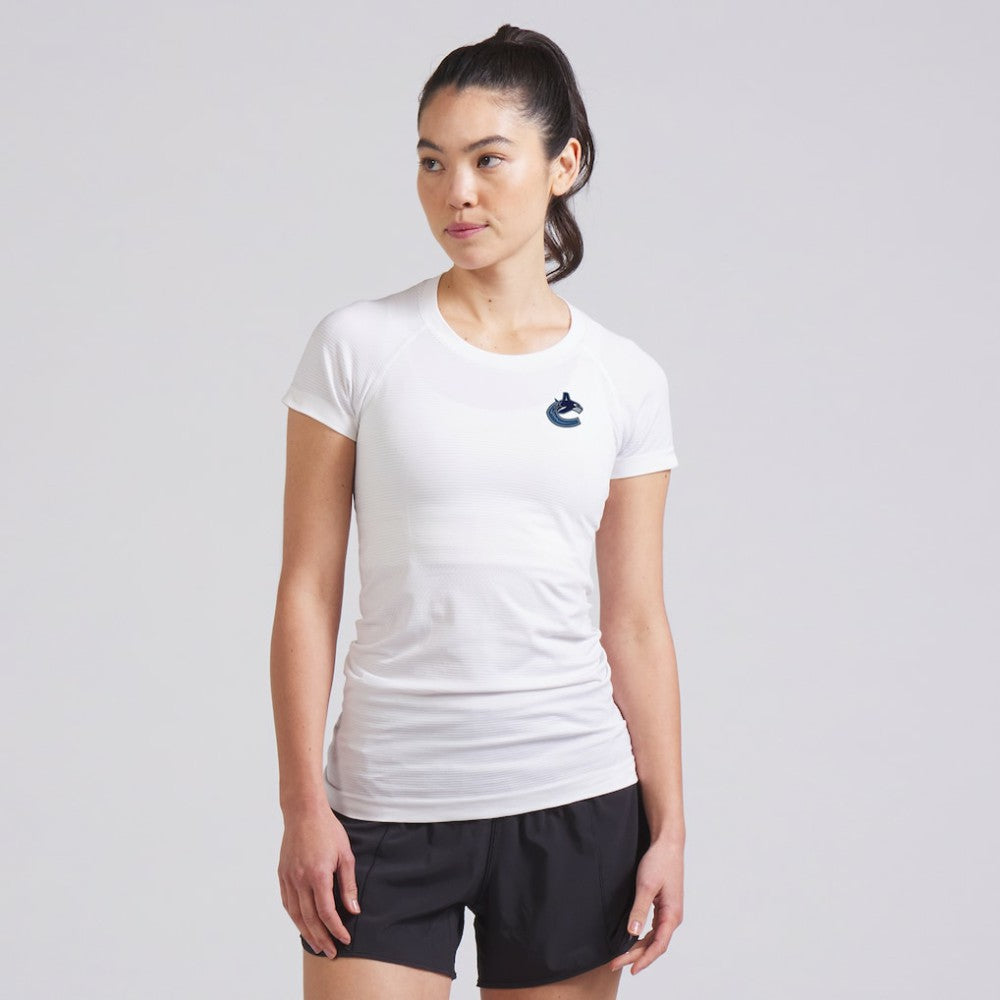 Vancouver Canucks lululemon Women's Swiftly Tech Short-Sleeve Shirt 2.0 - White