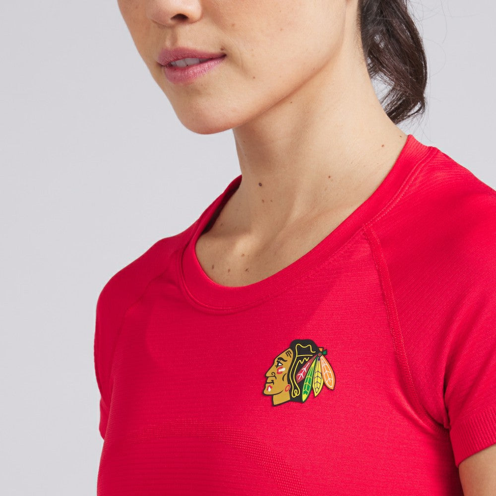 Chicago Blackhawks lululemon Women's Swiftly Tech Short-Sleeve Shirt 2.0 - True Red
