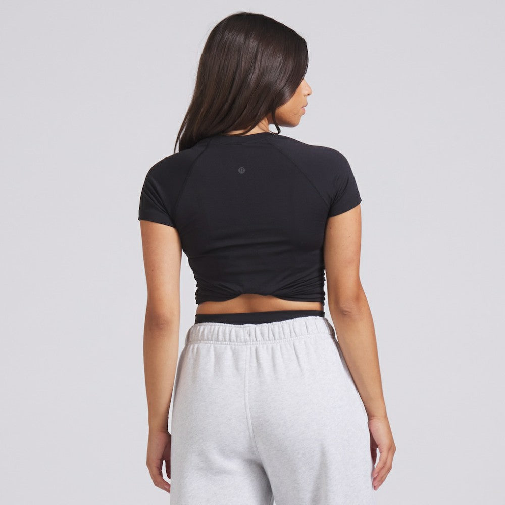 Vegas Golden Knights lululemon Women's Swiftly Tech Short-Sleeve Shirt 2.0 - Black