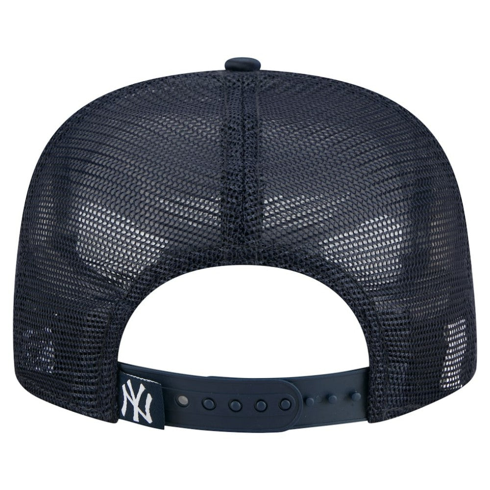 New York Yankees Retro Satin Script Golfer Adjustable Hat Navy