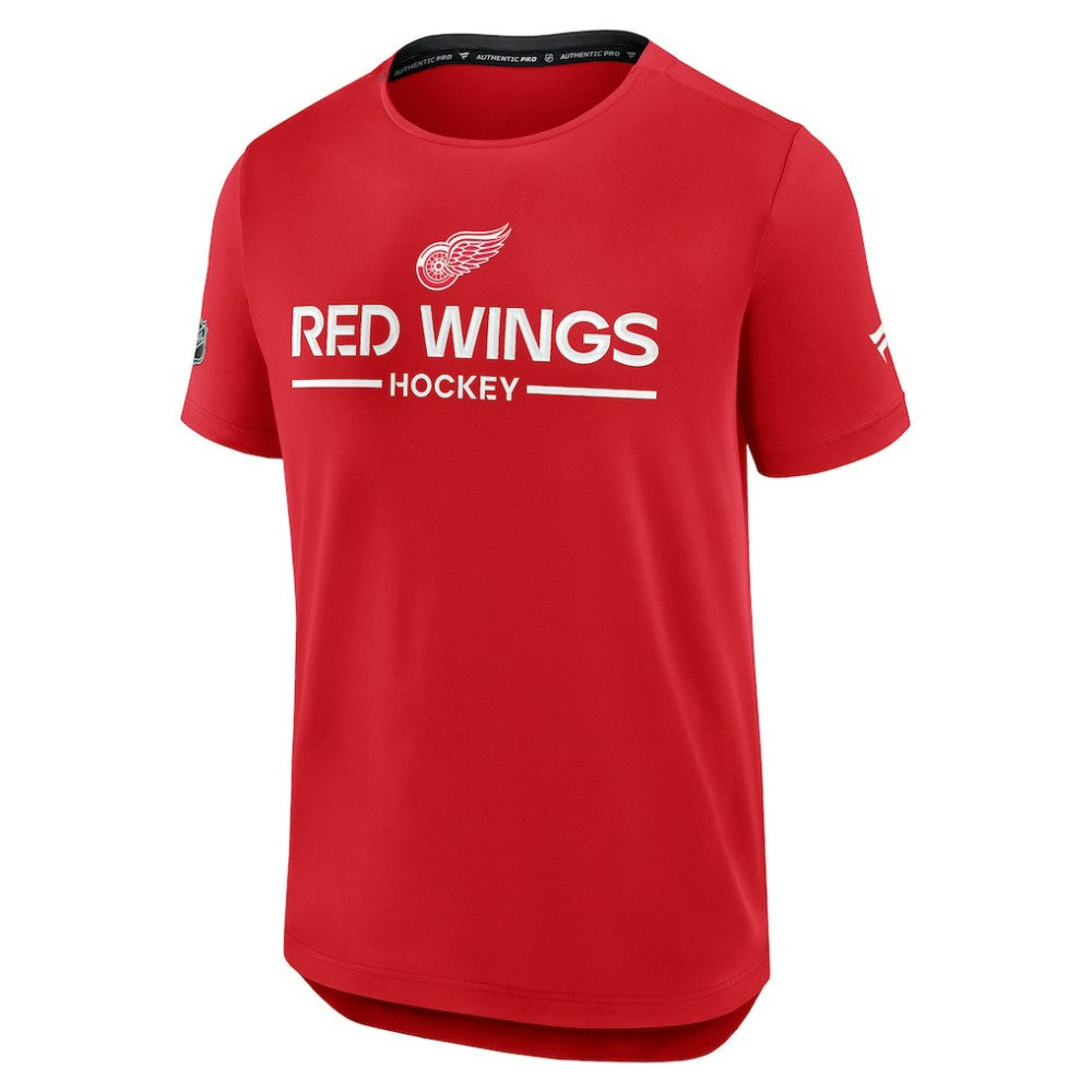 Detroit Red Wings Fanatics Authentic Pro Rink Tech T-Shirt - Red T-shirts