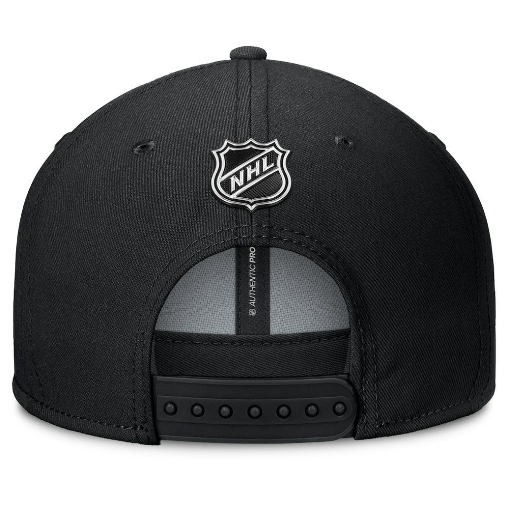 Boston Bruins Fanatics Authentic Pro Rink Lockup Snapback Hat - Black Hats