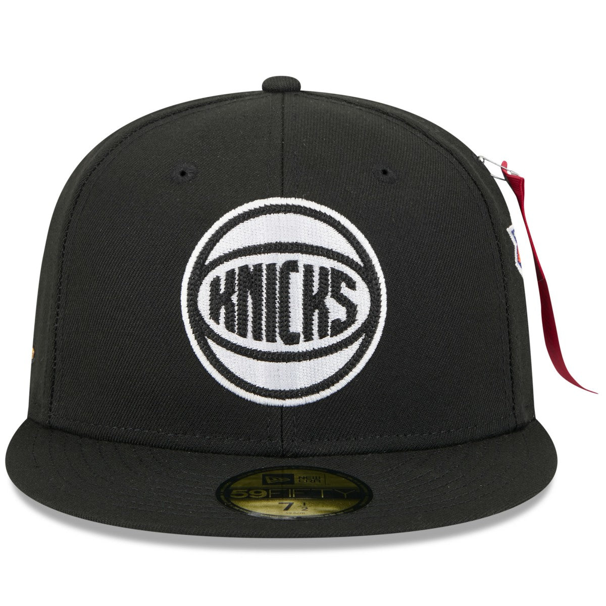 New York Knicks x Alpha Industries 59FIFTY Fitted Hat - Black on sale