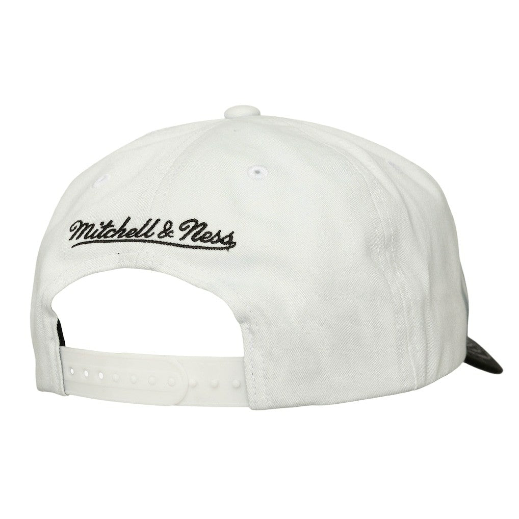 Chicago Bulls Dip Dye Pro Crown Adjustable Hat - Black/White discount