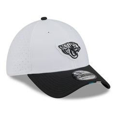 Jacksonville Jaguars New Era 2025 NFL Training Camp 39THIRTY Flex Hat - White/Black for sale