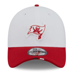 Tampa Bay Buccaneers New Era 2025 NFL Training Camp 39THIRTY Flex Hat - White/Red sale