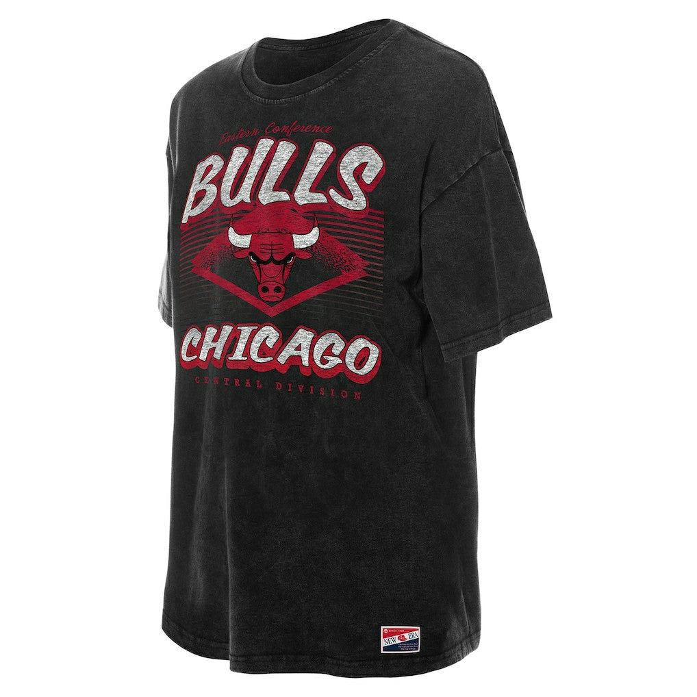 Chicago Bulls Women's Throwback Mineral Wash Oversized T-Shirt sale - Black for sale