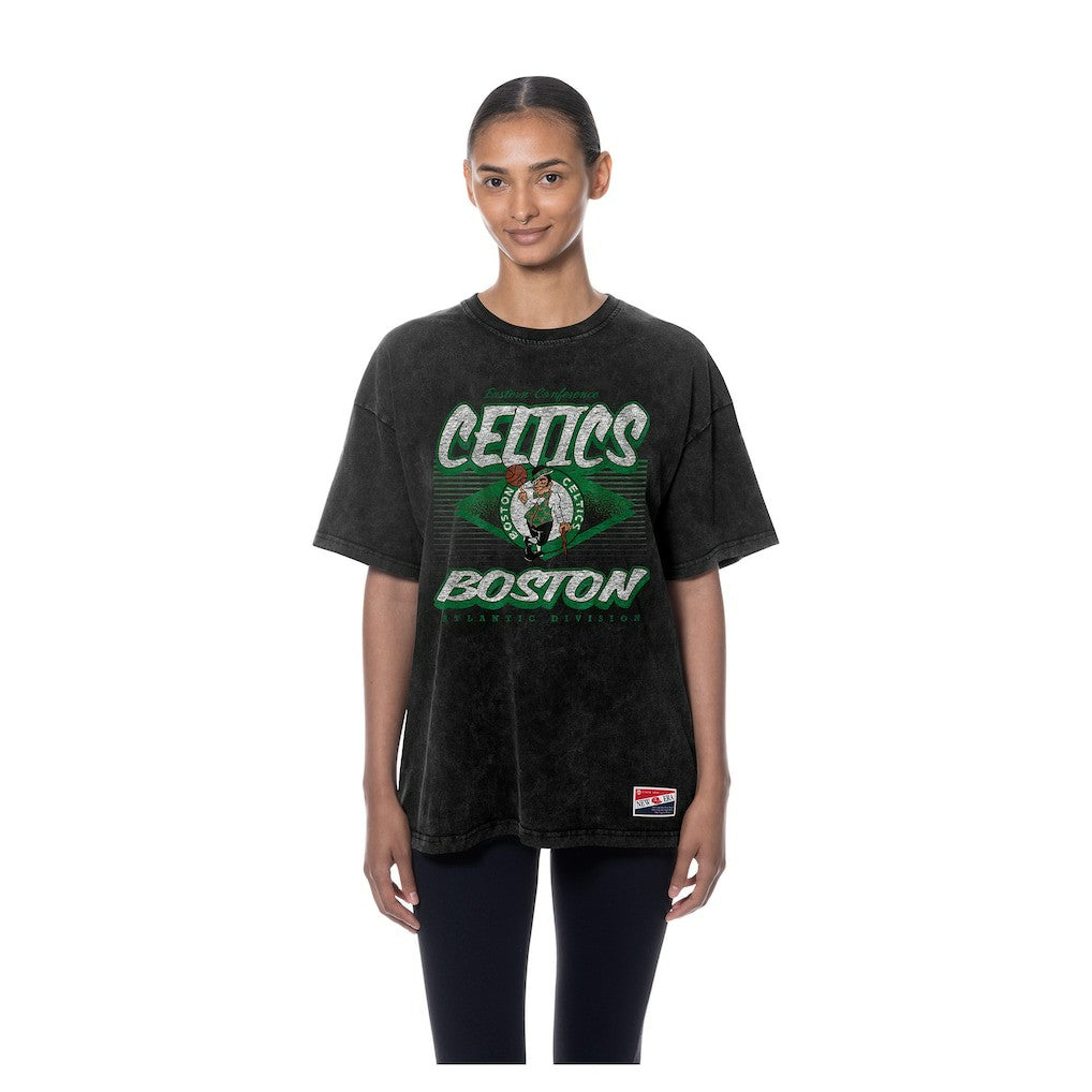 Boston Celtics Women's Throwback Mineral Wash Oversized T-Shirt - Black on sale