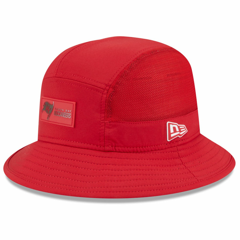 Tampa Bay Buccaneers New Era 2025 Sideline Bucket Hat - Red outlet