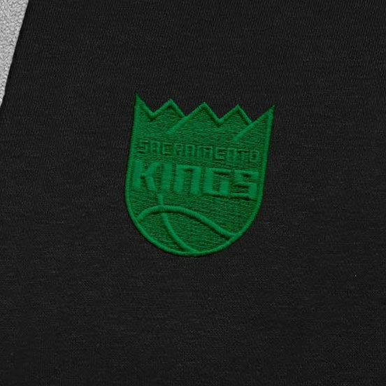Sacramento Kings Antigua St. Patrick's Day Victory Raglan Pullover Hoodie - Black on sale