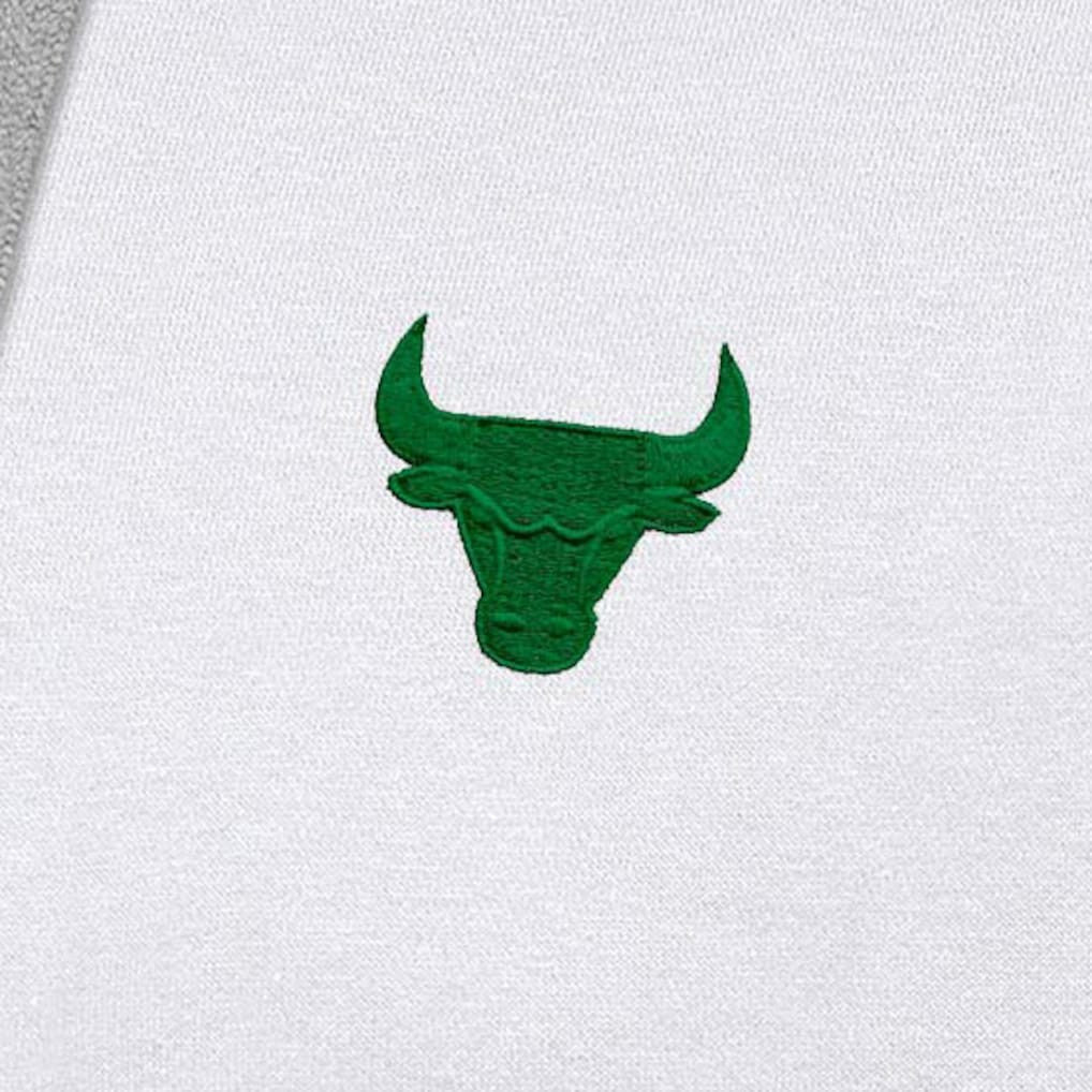 Chicago Bulls Antigua St. Patrick's Day Victory Raglan Pullover Hoodie sale - White outlet