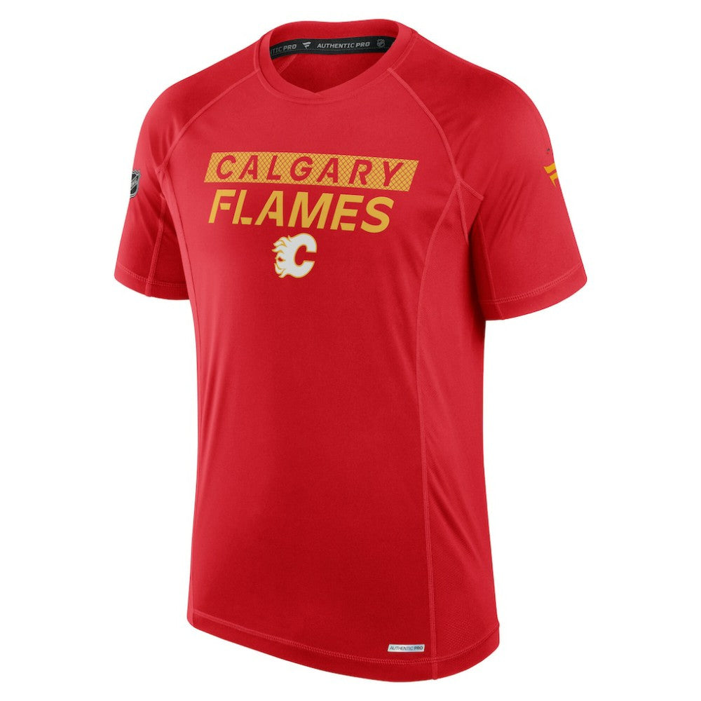 Calgary Flames Fanatics Authentic Pro Rink Tech T-Shirt - Red T-shirts