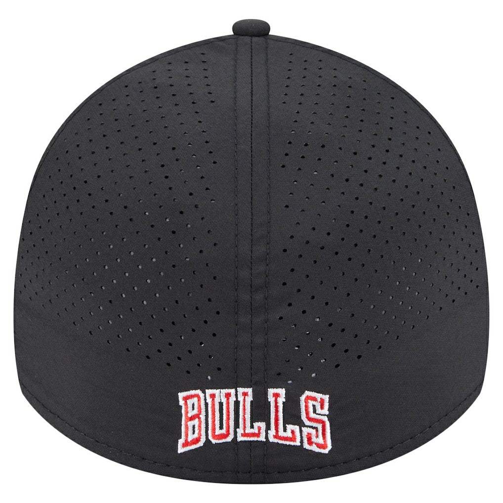 Chicago Bulls Featherweight Poly Rope Flex 39Thirty Hat - Black sale