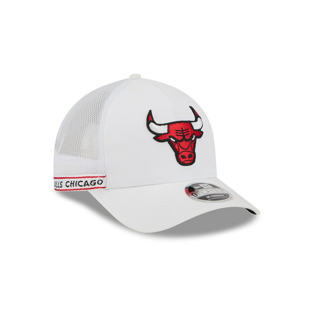 Chicago Bulls Featherweight Team Tape 9FORTY M-Crown A-Frame Adjustable Hat - White for sale