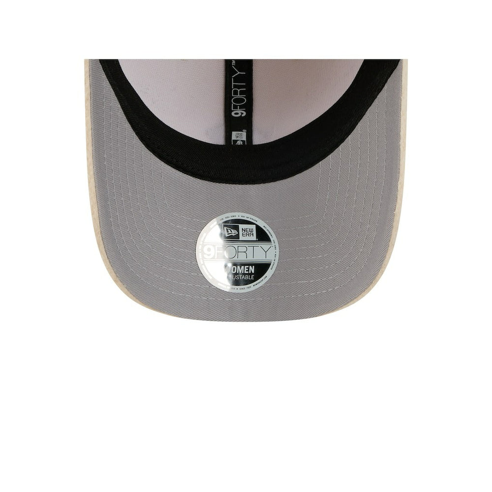 Chicago Bears New Era Women's Comfy 9FORTY Adjustable Hat - Cream on sale