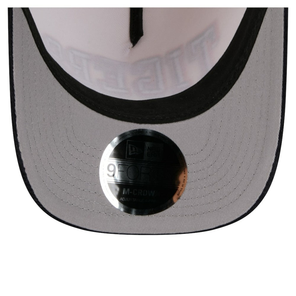 Detroit Tigers Sided Corduroy 9FORTY A-Frame Adjustable Hat Cream/Navy