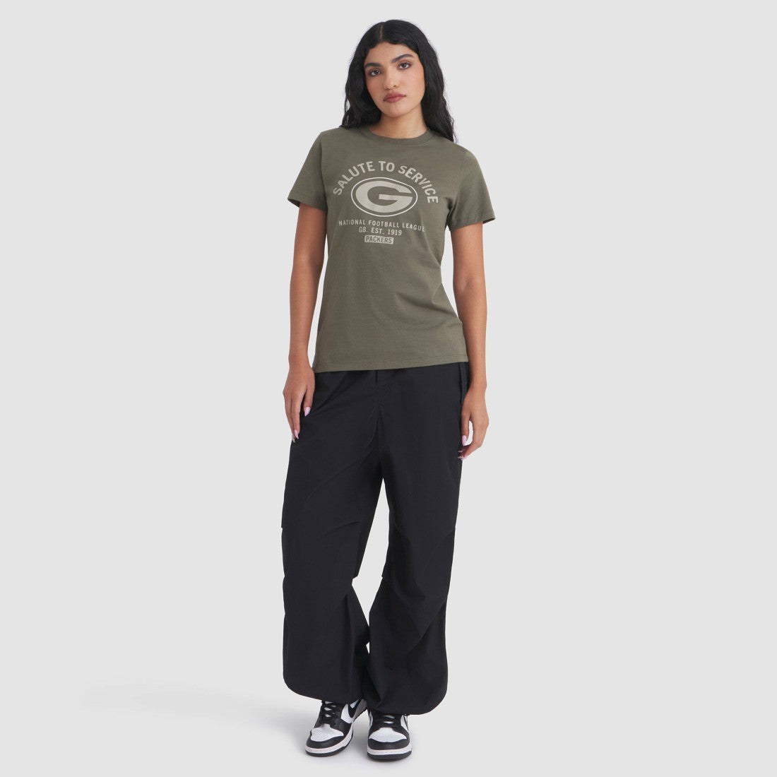 Green Bay Packers Women's 2025 Salute to Service Sideline T-Shirt - Olive on sale