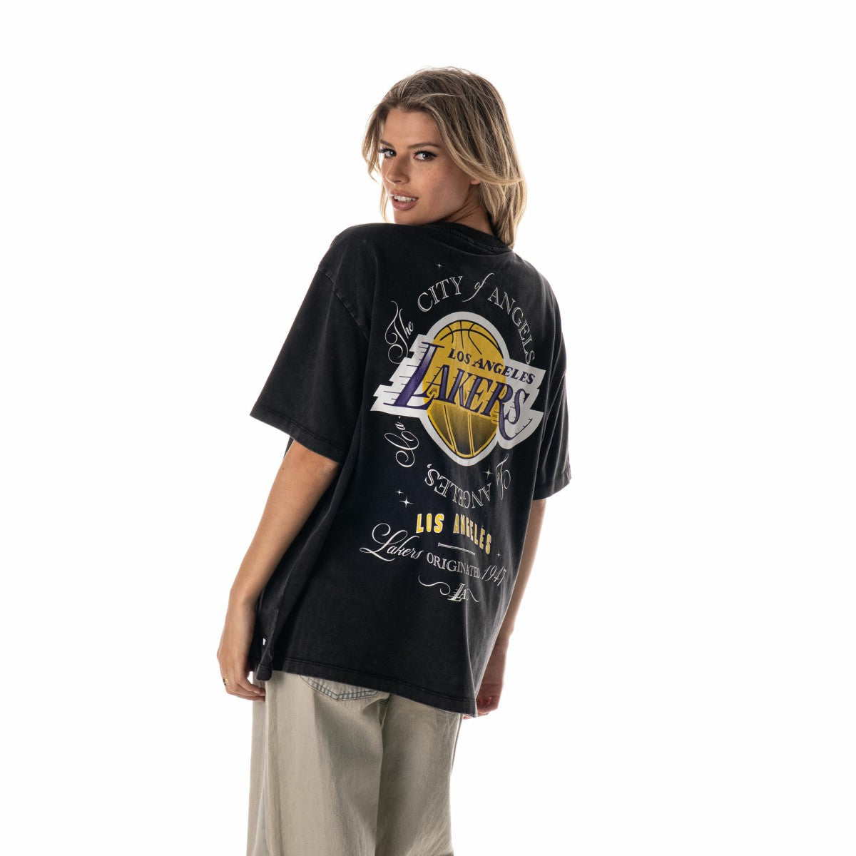 Los Angeles Lakers The Wild Collective Unisex Oversized Streetwear T-Shirt - Black for sale