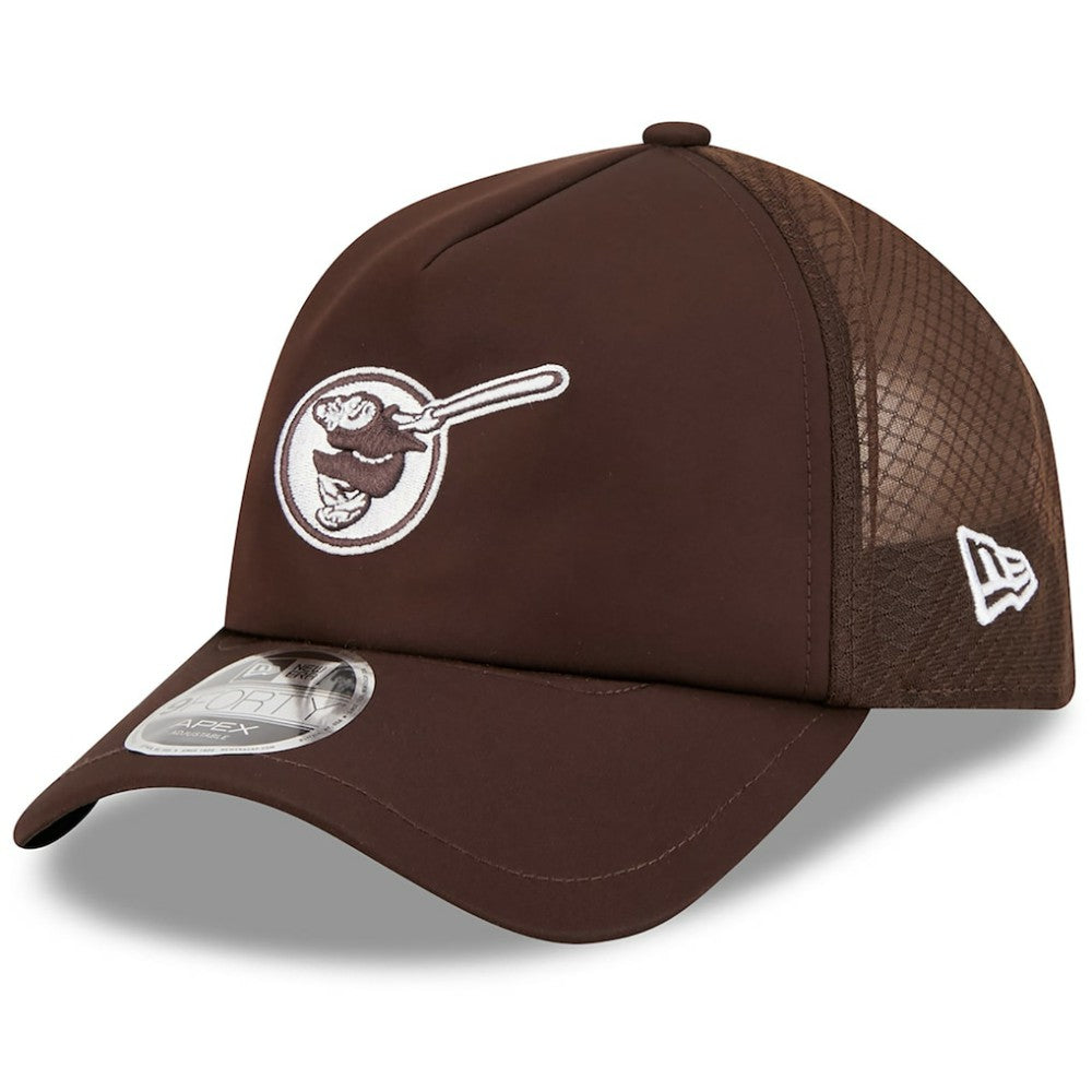San Diego Padres 2026 Batting Practice Alternate Apex 9FORTY Adjustable Hat Brown