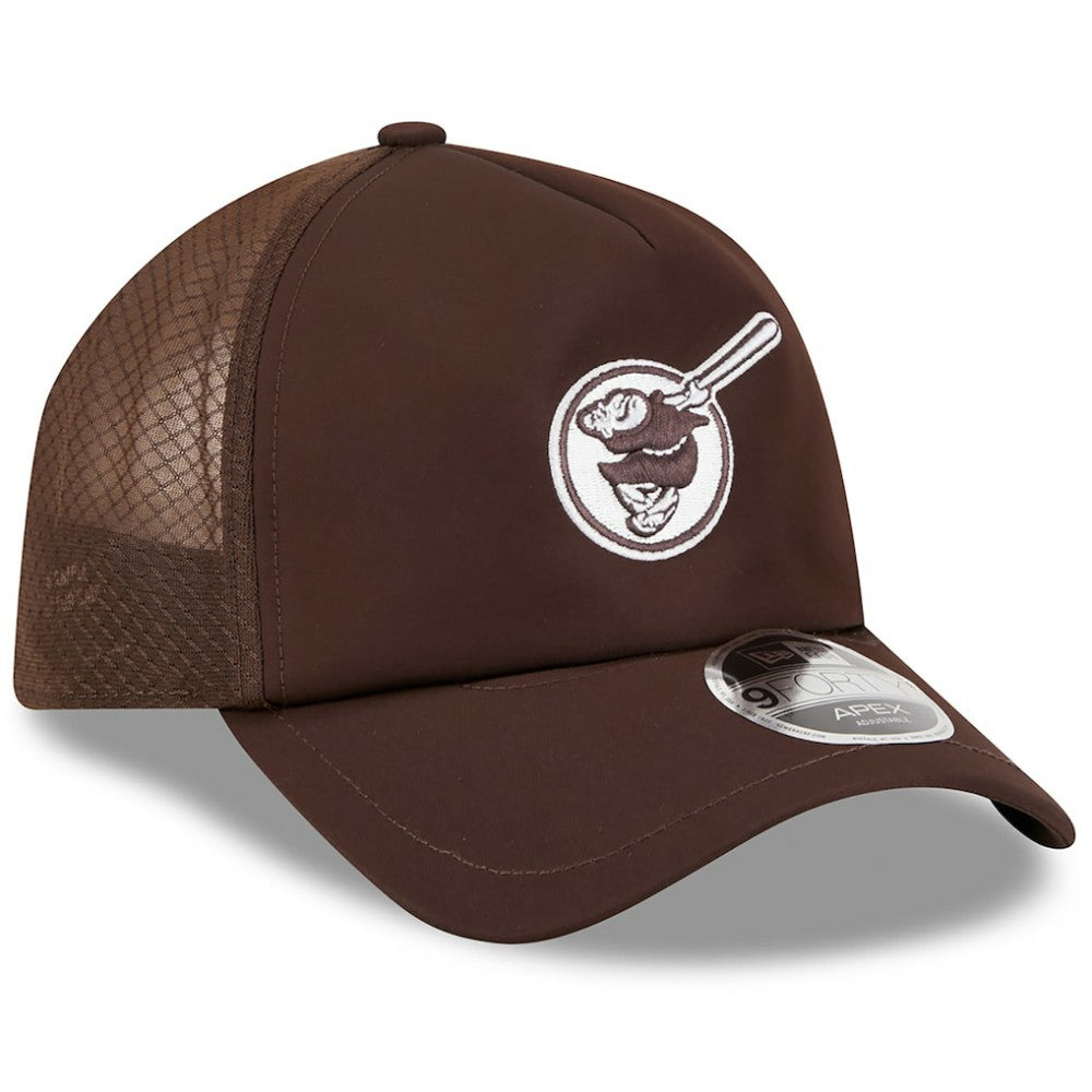San Diego Padres 2026 Batting Practice Alternate Apex 9FORTY Adjustable Hat Brown