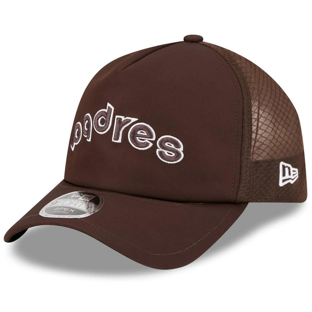 San Diego Padres 2026 Batting Practice Alternate Apex 9FORTY Adjustable Hat Brown