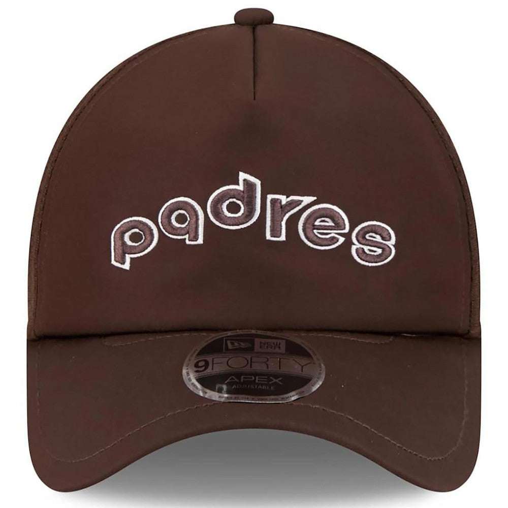 San Diego Padres 2026 Batting Practice Alternate Apex 9FORTY Adjustable Hat Brown