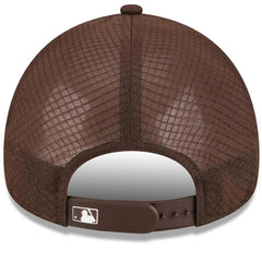 San Diego Padres 2026 Batting Practice Alternate Apex 9FORTY Adjustable Hat Brown