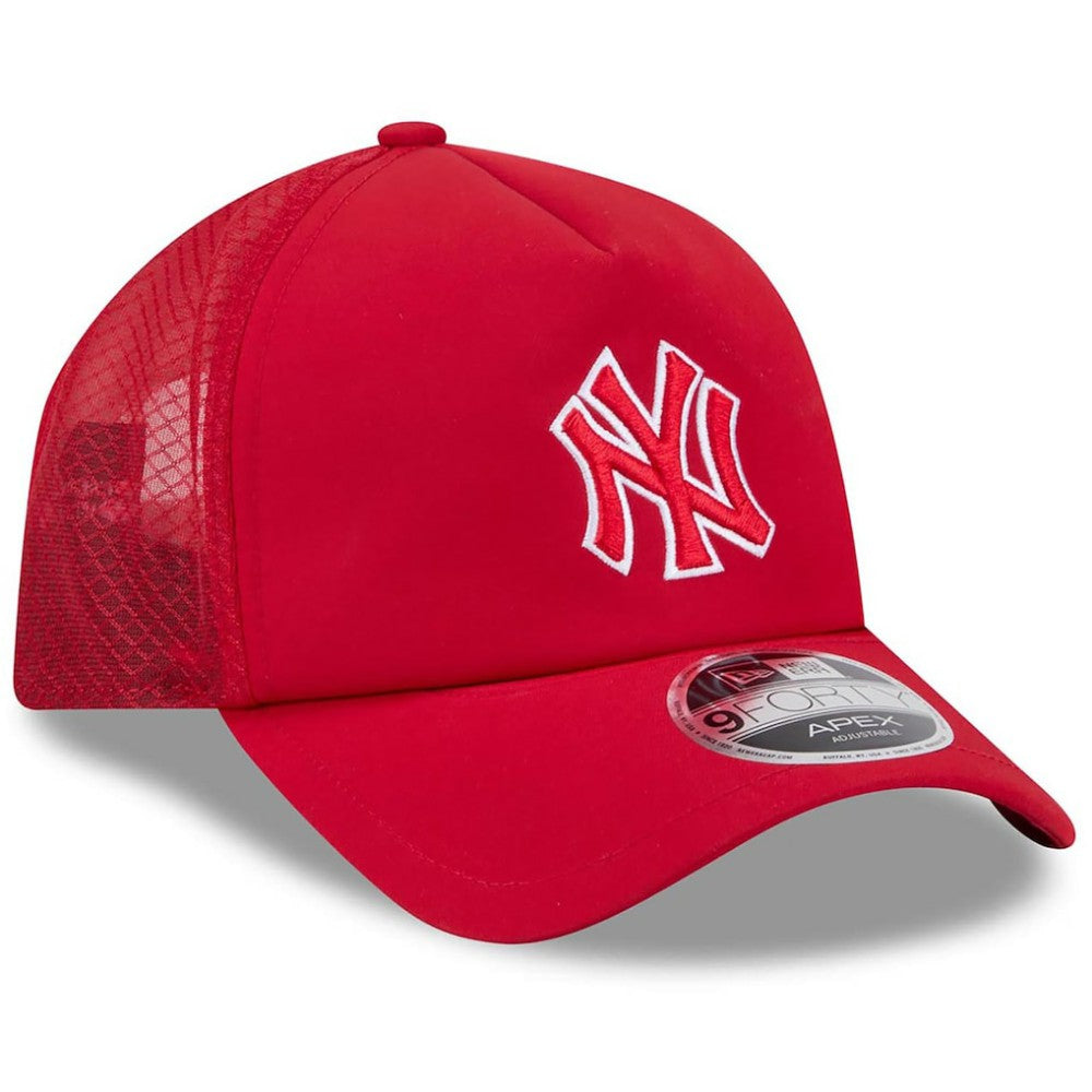 New York Yankees 2026 Batting Practice Alternate Apex 9FORTY Adjustable Hat Red