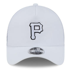 Pittsburgh Pirates 2026 Batting Practice Apex 9FORTY Adjustable Trucker Hat White