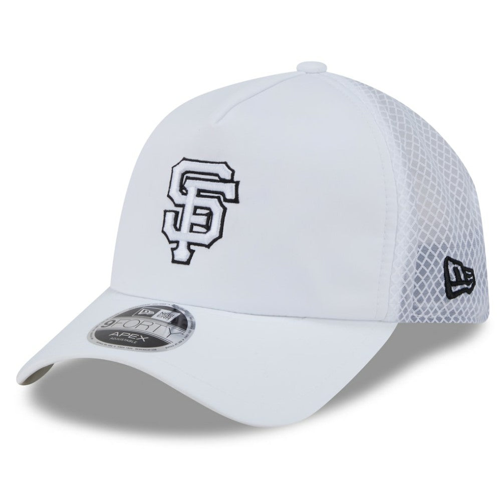 San Francisco Giants 2026 Batting Practice Apex 9FORTY Adjustable Trucker Hat White