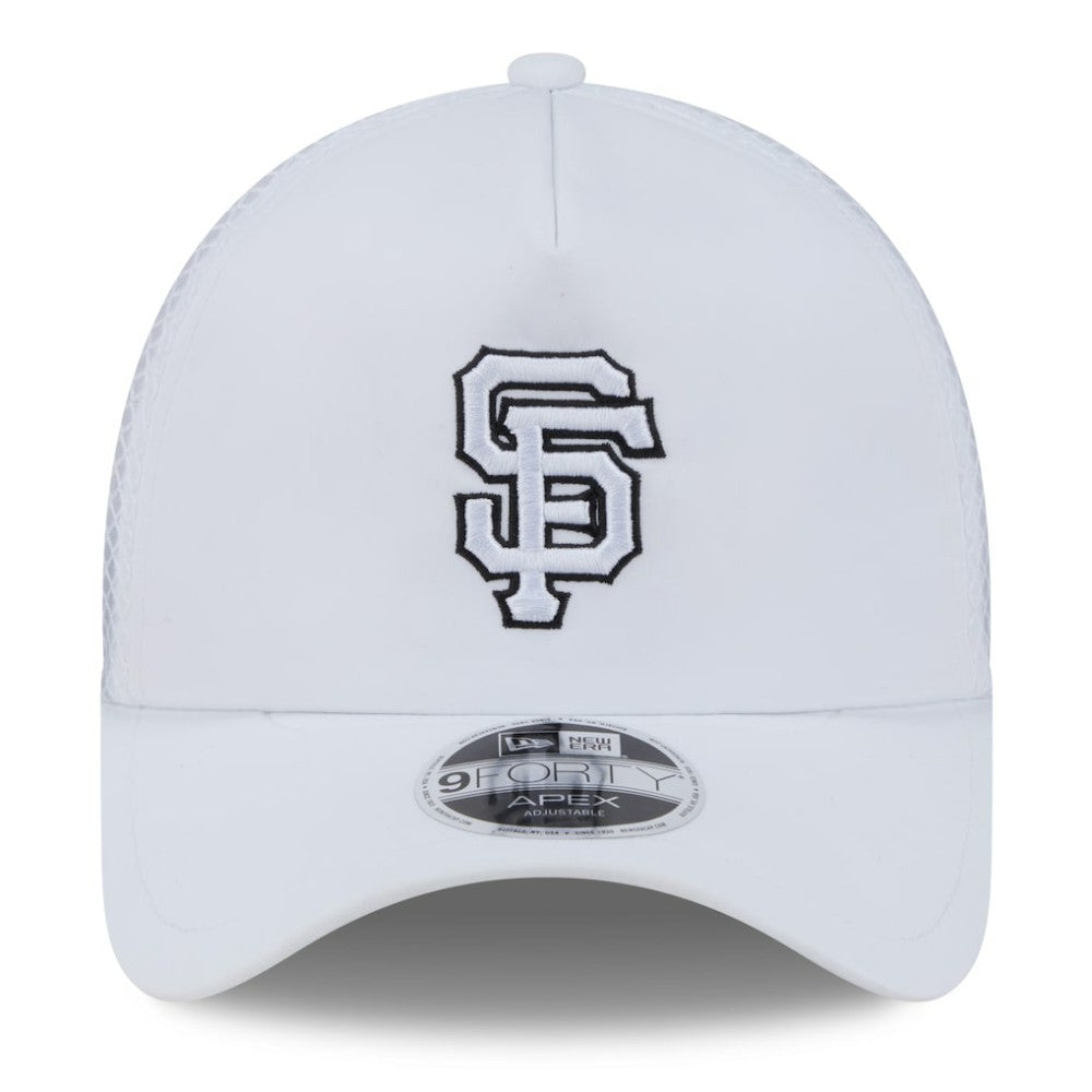 San Francisco Giants 2026 Batting Practice Apex 9FORTY Adjustable Trucker Hat White