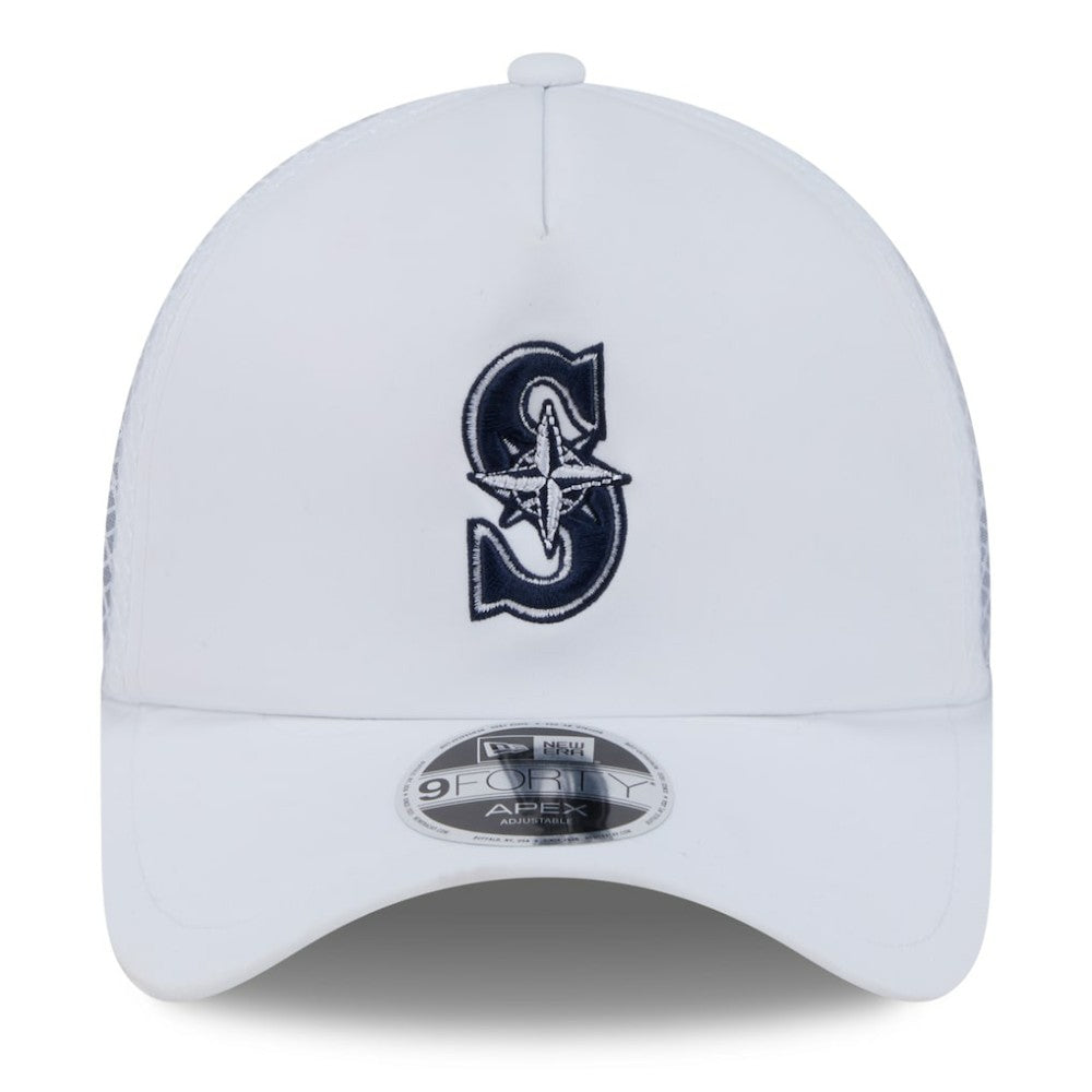 Seattle Mariners 2026 Batting Practice Apex 9FORTY Adjustable Trucker Hat White