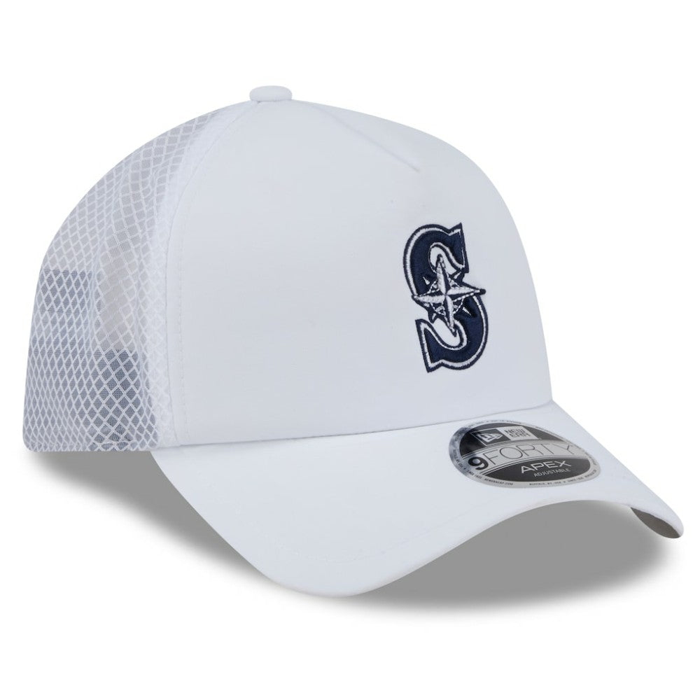 Seattle Mariners 2026 Batting Practice Apex 9FORTY Adjustable Trucker Hat White