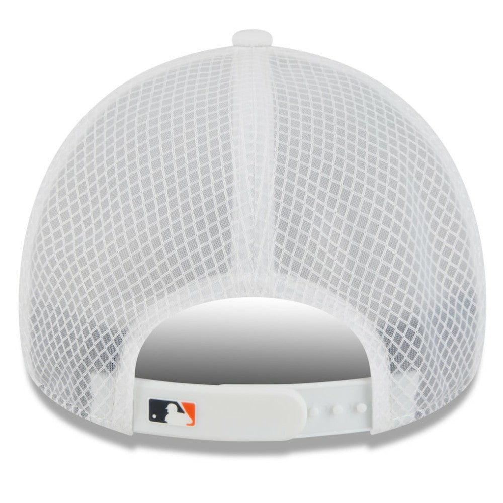 Detroit Tigers 2026 Batting Practice Apex 9FORTY Adjustable Trucker Hat White