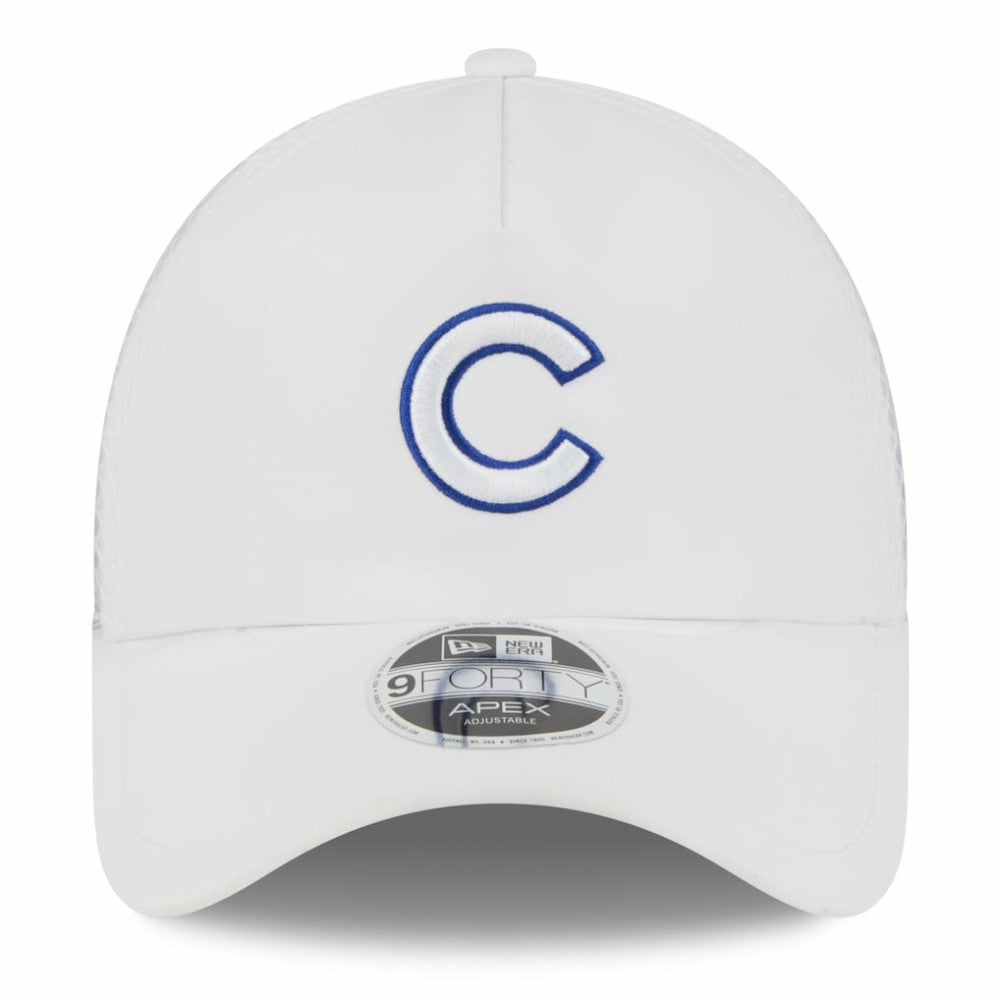 Chicago Cubs 2026 Batting Practice Apex 9FORTY Adjustable Trucker Hat White