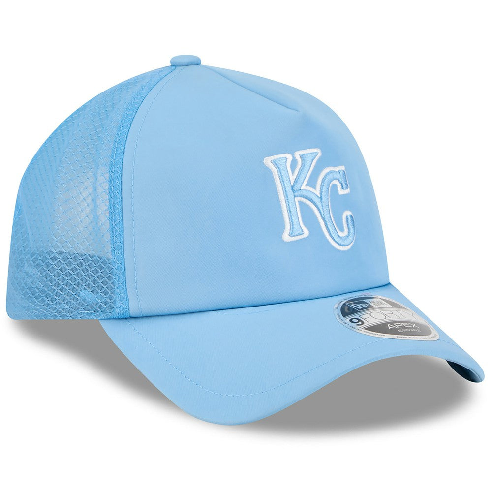 Kansas City Royals 2026 Batting Practice Apex 9FORTY Adjustable Trucker Hat Light Blue