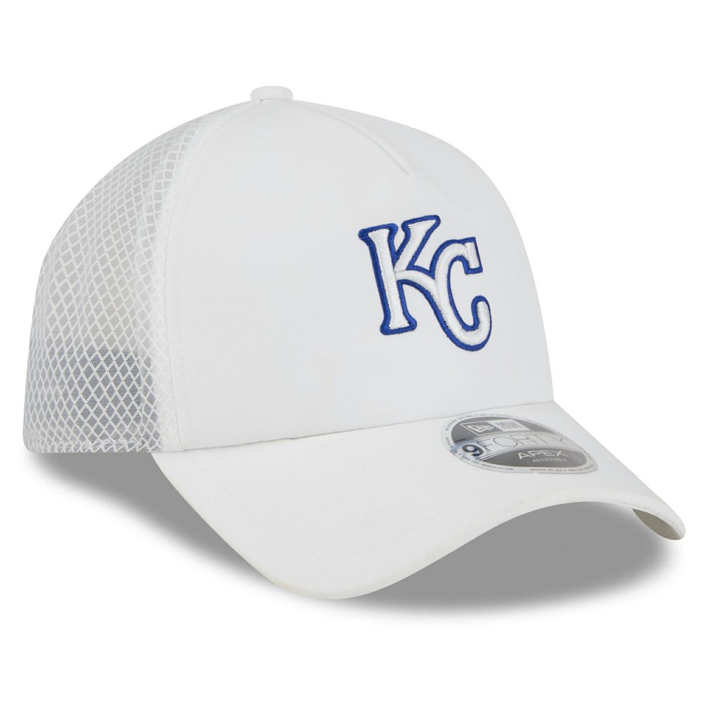 Kansas City Royals 2026 Batting Practice Apex 9FORTY Adjustable Trucker Hat White