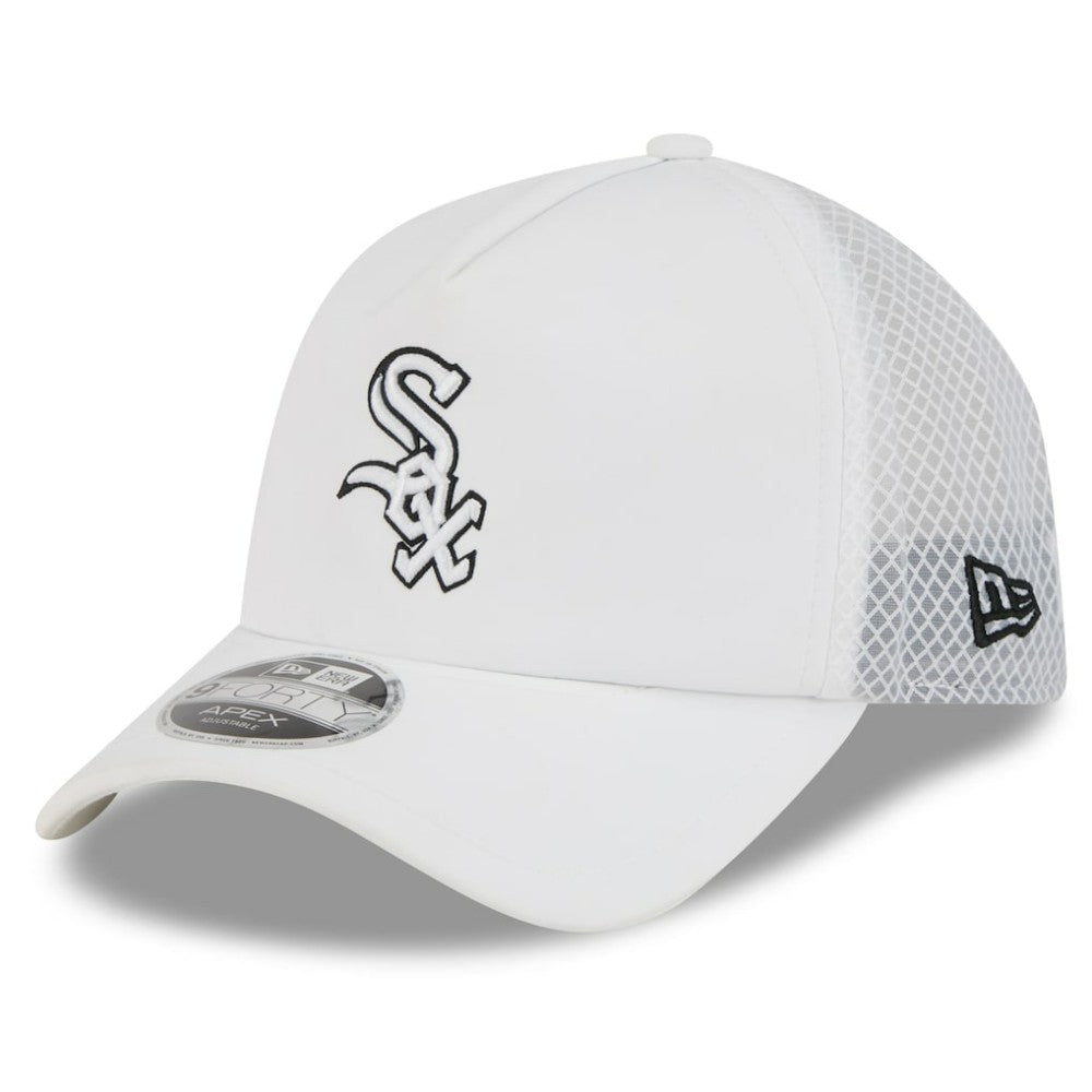 Chicago White Sox 2026 Batting Practice Apex 9FORTY Adjustable Trucker Hat White