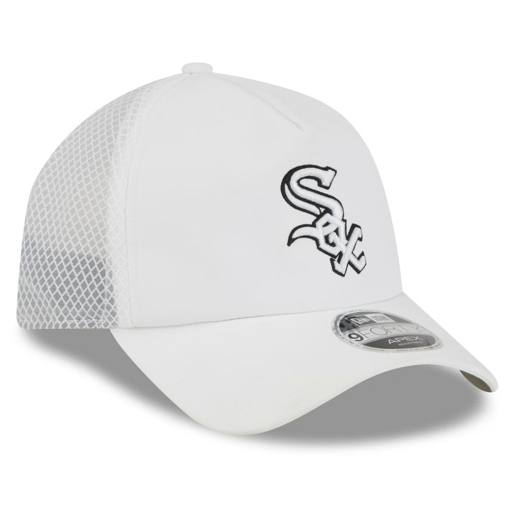 Chicago White Sox 2026 Batting Practice Apex 9FORTY Adjustable Trucker Hat White