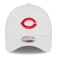 Cincinnati Reds 2026 Batting Practice Apex 9FORTY Adjustable Trucker Hat White
