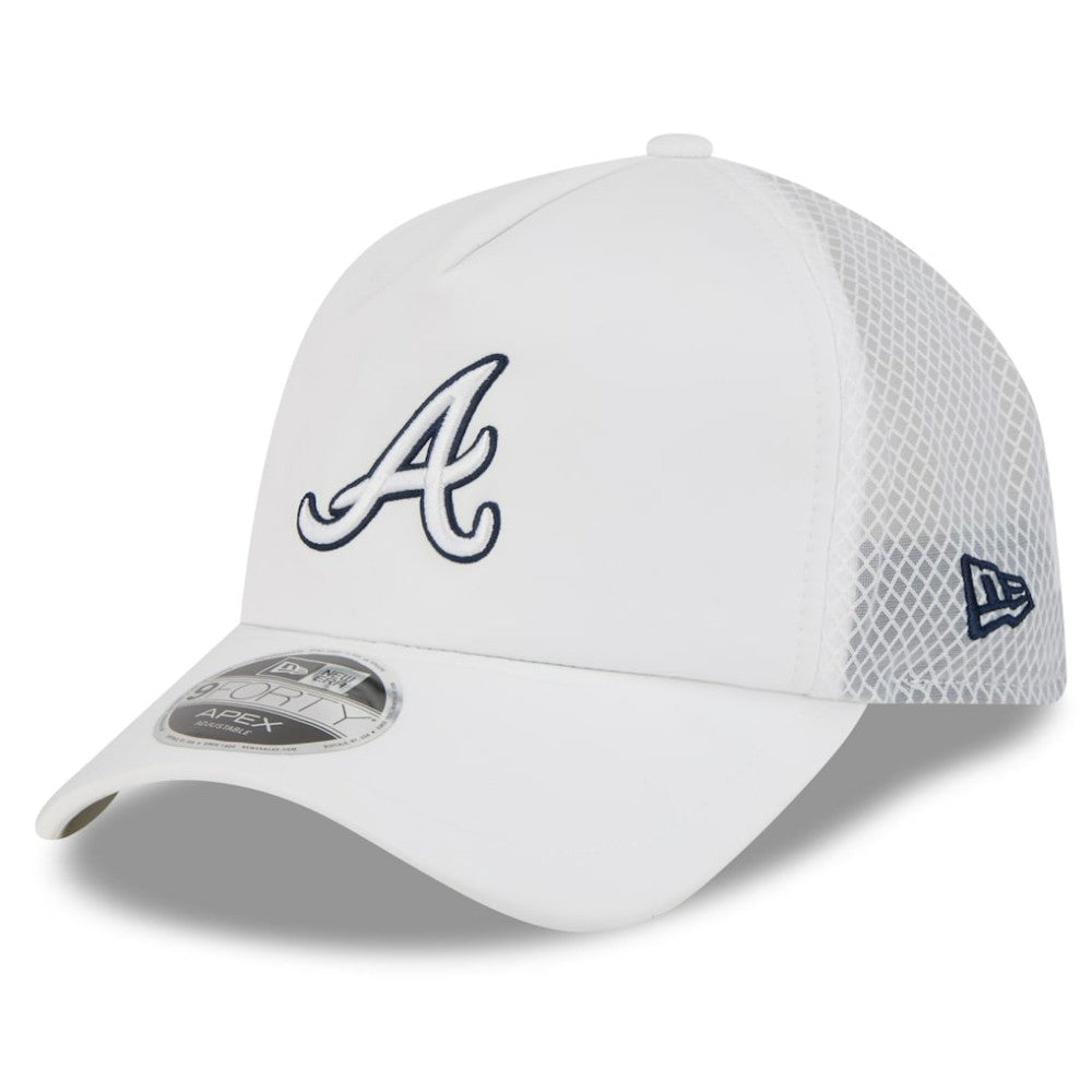 Atlanta Braves 2026 Batting Practice Apex 9FORTY Adjustable Trucker Hat White