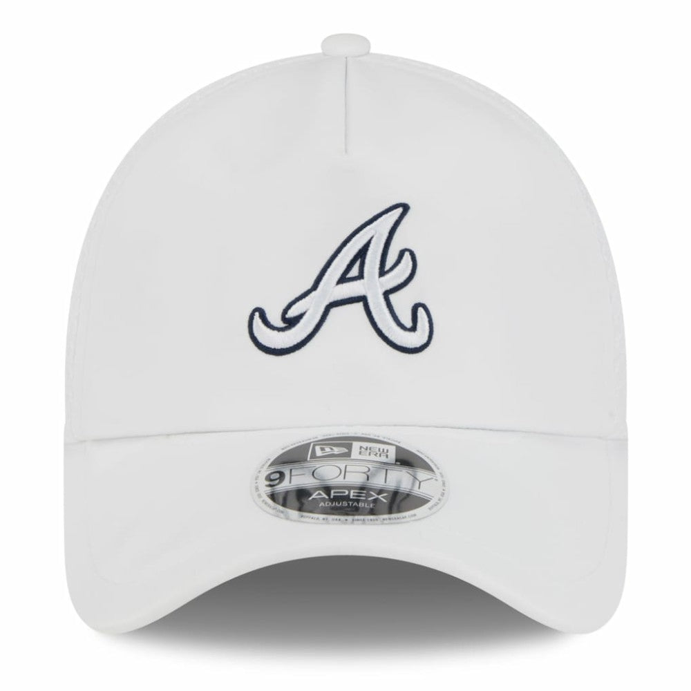 Atlanta Braves 2026 Batting Practice Apex 9FORTY Adjustable Trucker Hat White