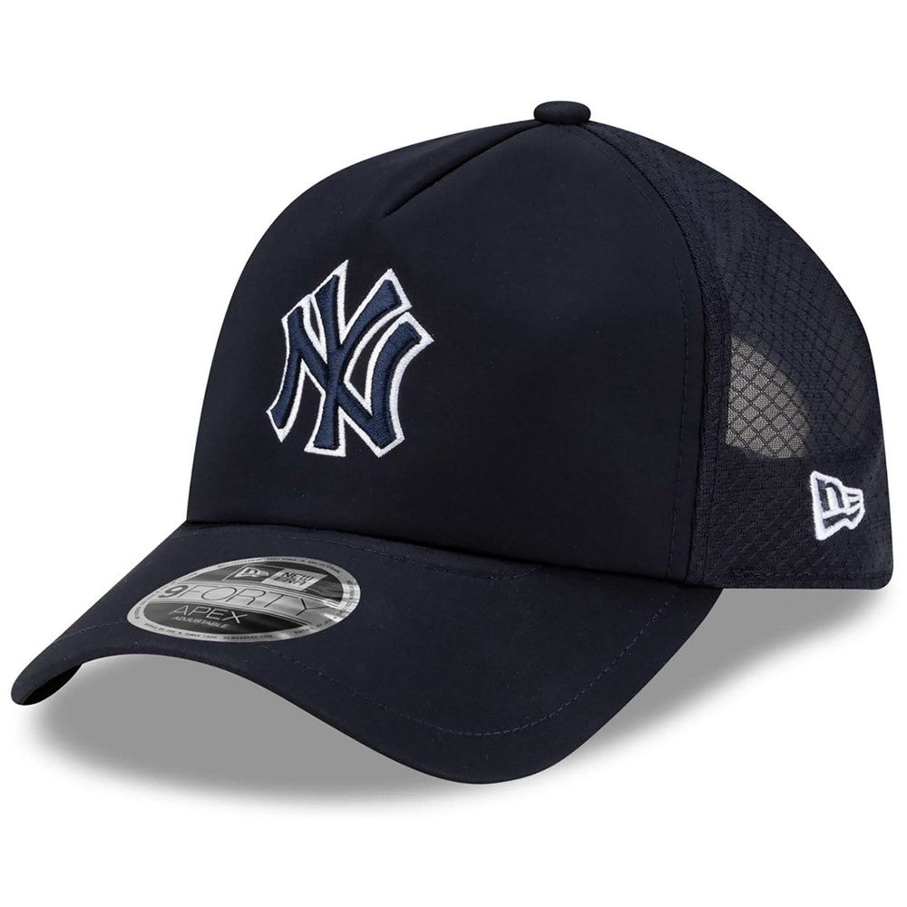 New York Yankees 2026 Batting Practice Apex 9FORTY Adjustable Trucker Hat Navy