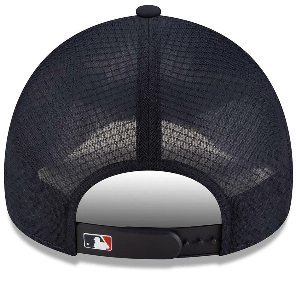 Cleveland Guardians 2026 Batting Practice Apex 9FORTY Adjustable Trucker Hat Navy