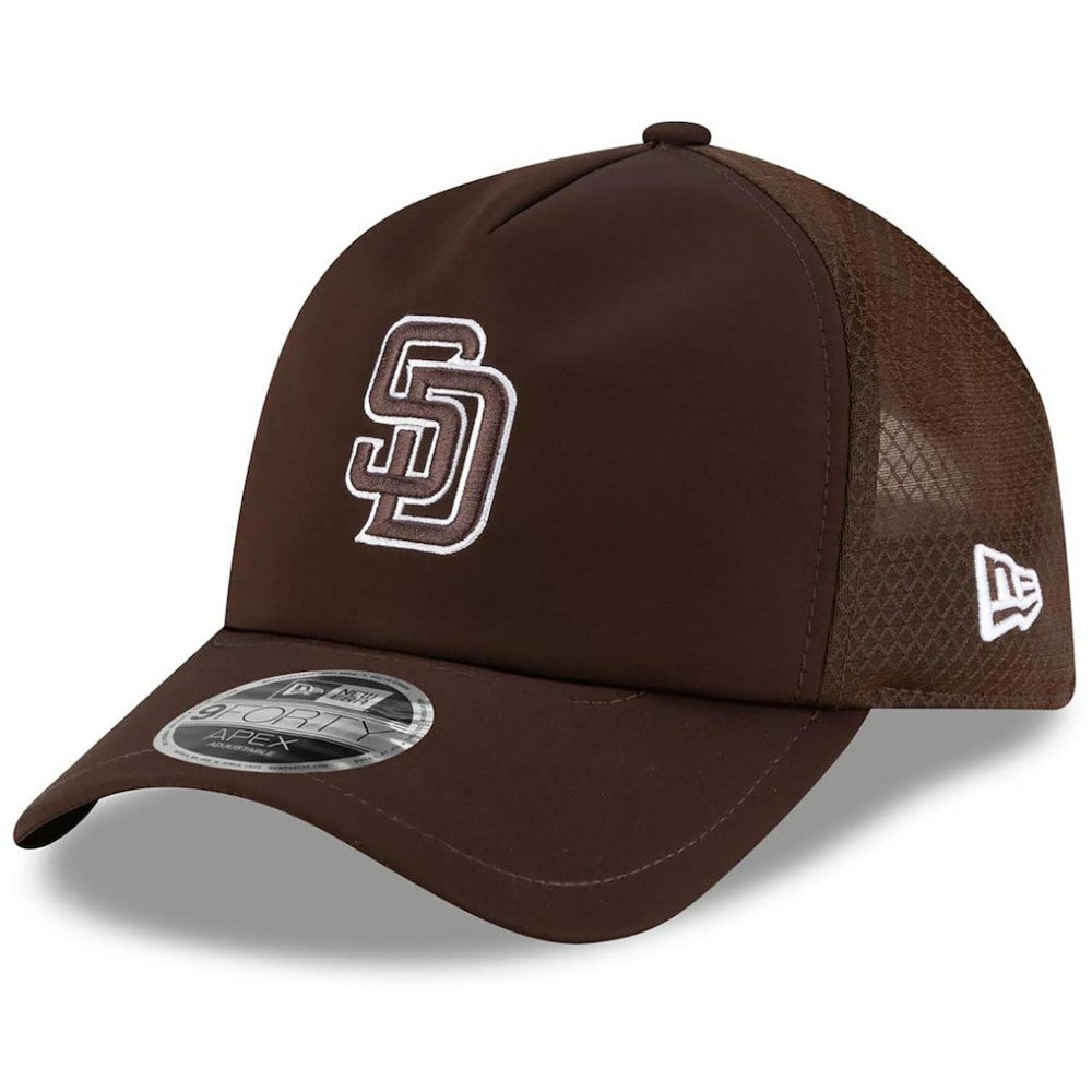 San Diego Padres 2026 Batting Practice Apex 9FORTY Adjustable Trucker Hat Brown