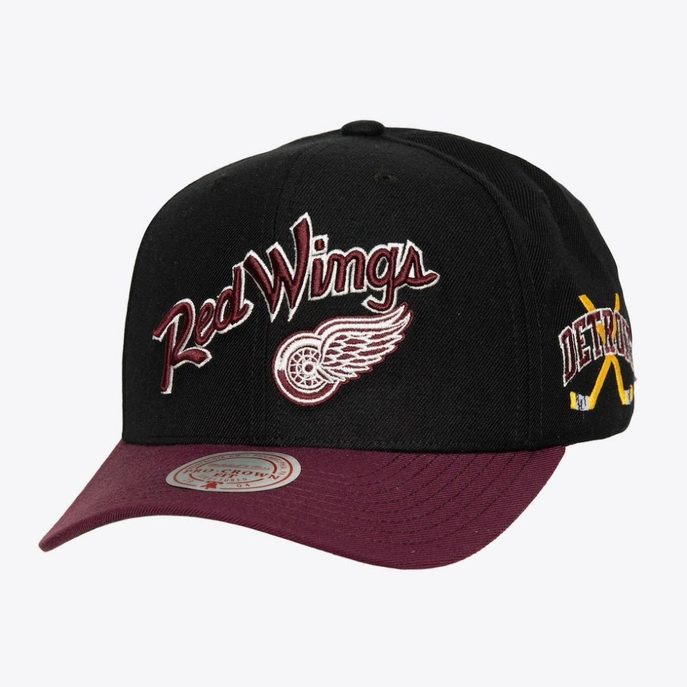 Detroit Red Wings Mitchell & Ness x Just Don Wave Script Pro Strapback Hat - Black/Maroon Hats
