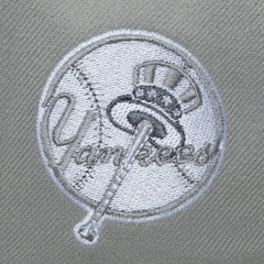 New York Yankees Thunderstorm Head Coach Pro-Crown Adjustable Hat Gray
